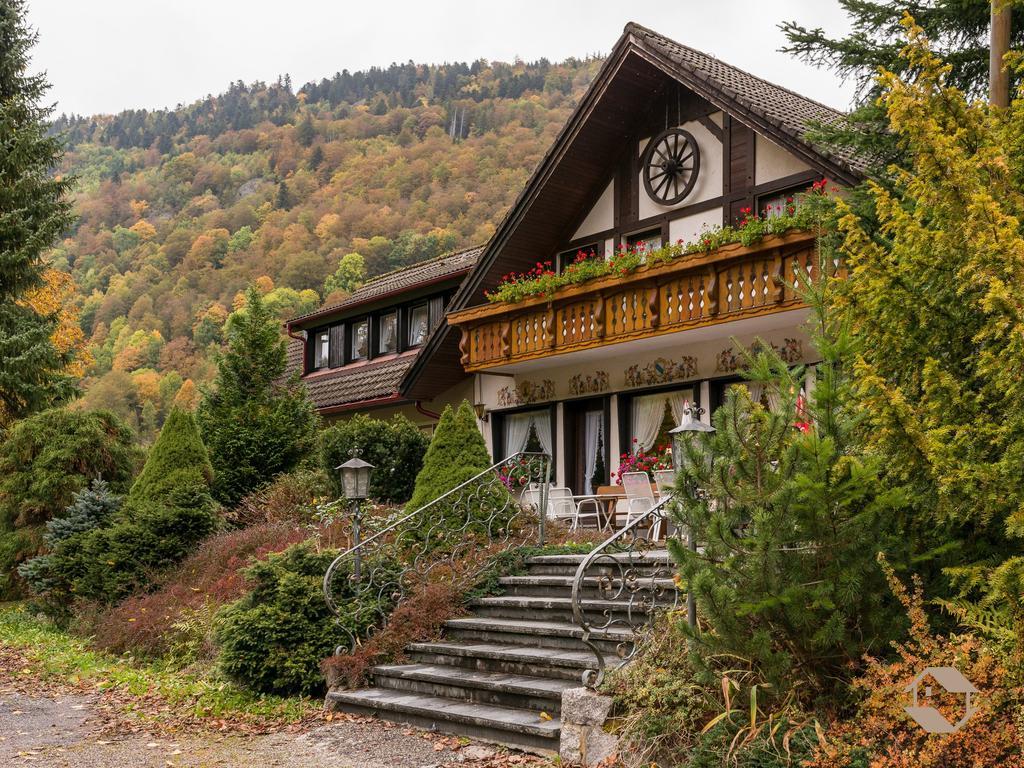 Hotel Landhaus Sonnenhof 토트나우 외부 사진
